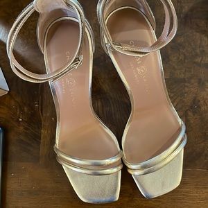 Chinese Laundry, Classy and strappy gold heels!